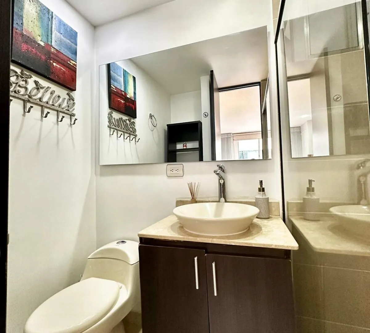 Hermoso Apartamento En El Poblado 메딜린 아파트